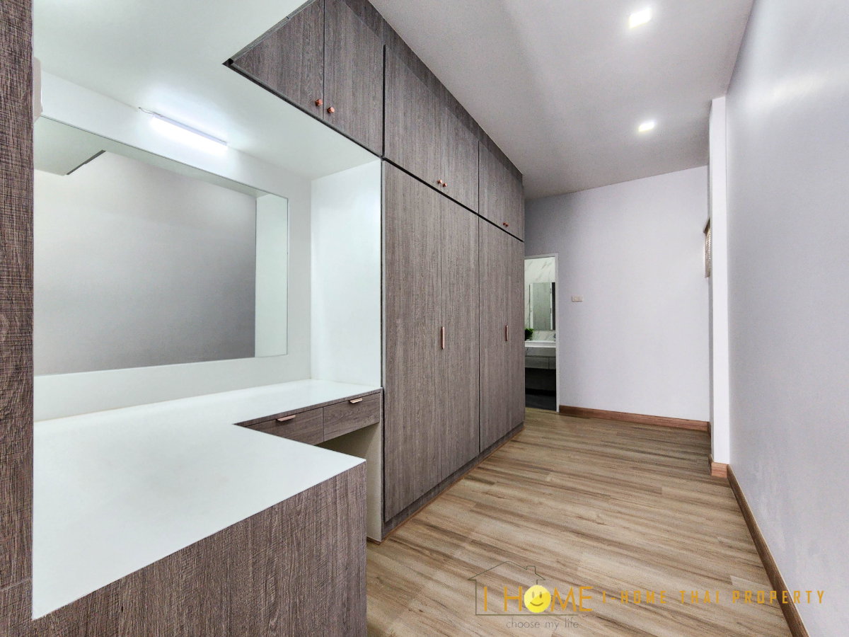 รูป  ให้เช่า Pool Villa 2 ชั้น พร้อมสระว่ายน้ำส่วนตัว ใกล้โรงเรียนนานาชาติ # ASP-V0046 - รูปที่ 36/54