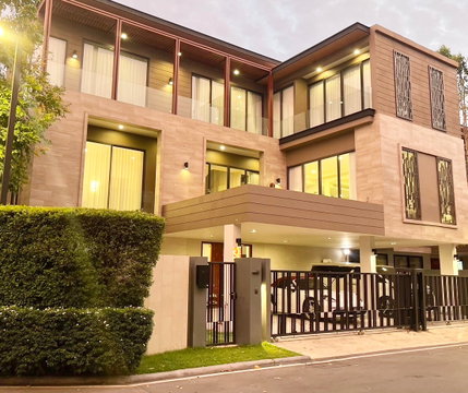 ให้เช่า วนา เรสซิเดนซ์ พระราม9 - ศรีนครินทร์ (Vana Residence) 3 ชั้น พร้อมลิฟท์ ทำเลกรุงเทพกรีฑา