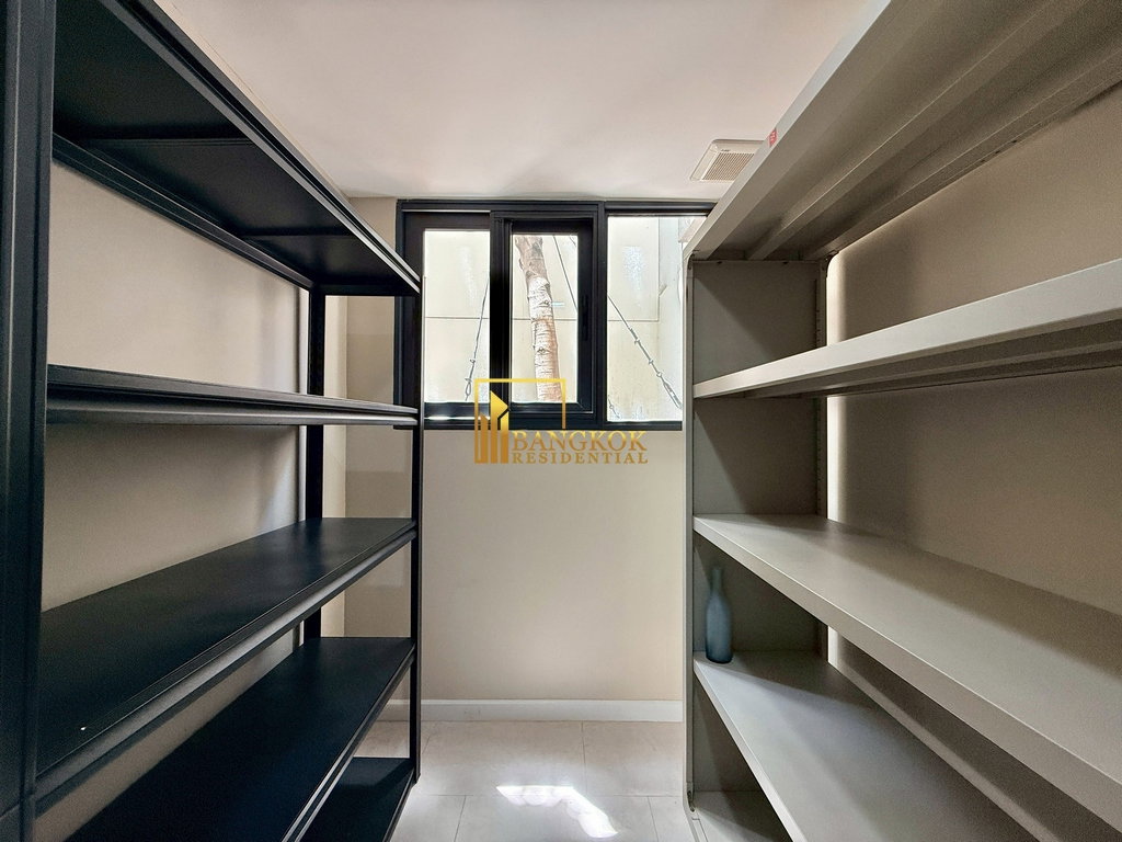 รูป Quarter 31 | Gorgeous 4 Bedoom Luxury House in Phrom Phong - BR28219SH - รูปที่ 53/63