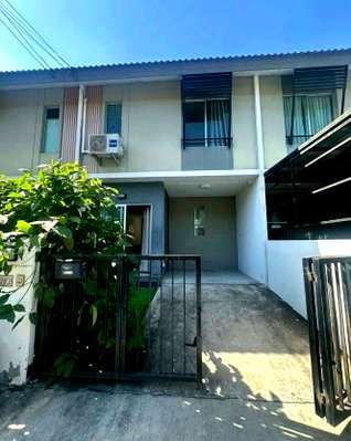 Townhouses for rent : 🏢 Townhome Pruksa Srinakarin-Bangna