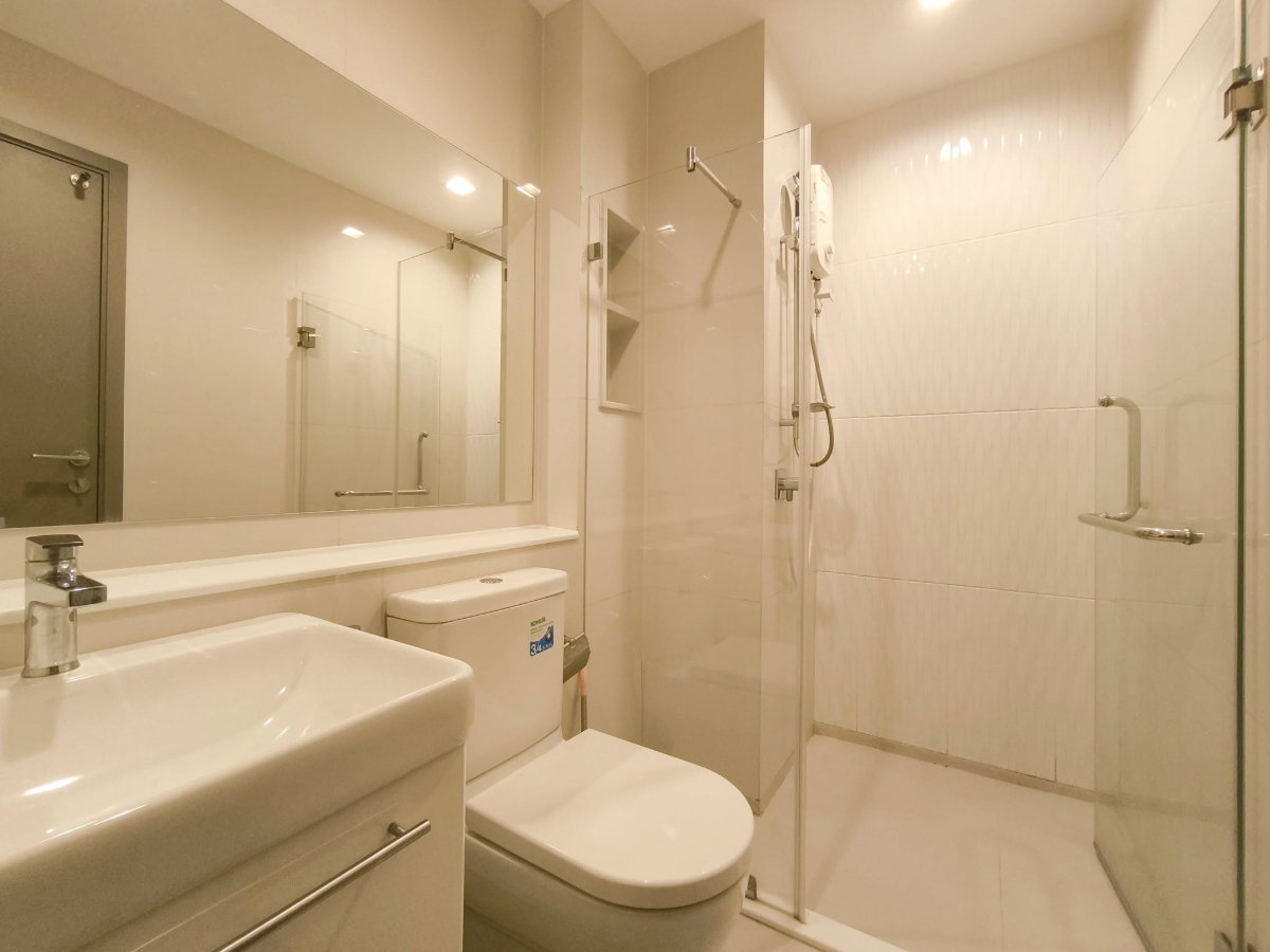 รูป FOR RENT ： Life Asoke Hype  🔥PRICE 🔥17,000 BAHT/Month🔥 - รูปที่ 4/7