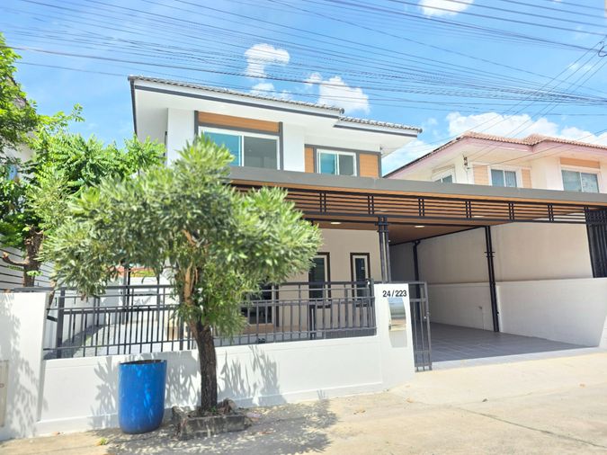 ขายบ้านเดี่ยว 4 ห้องนอน 200 ตร.ม. 49.5 ตร.ว. เขตหนองจอก