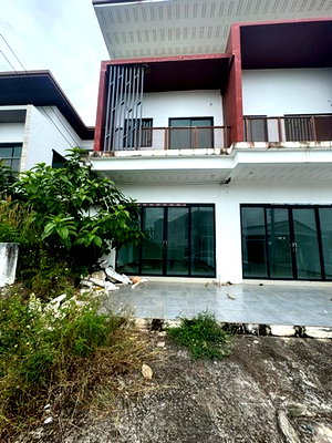 Townhouses for sale Khao Phanom Krabi : FOR SALE  TOWNHOUSE PROPERTY  2880000 BAHT.