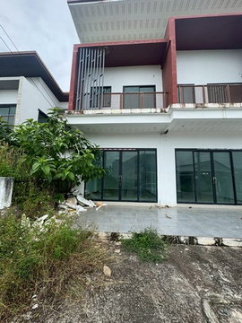 FOR SALE  TOWNHOUSE PROPERTY  2880000 BAHT.