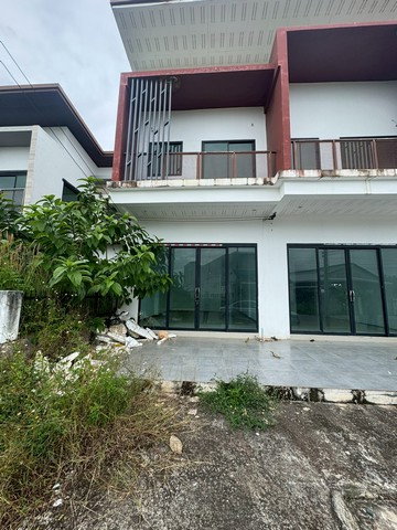 picture FOR SALE TOWNHOUSE PROPERTY 2880000 BAHT. - 1/8
