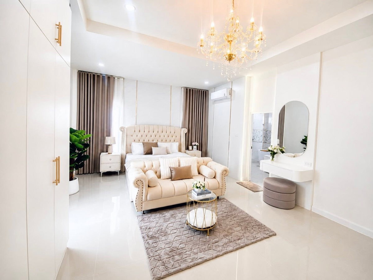 รูป ขายบ้านวิลล่าพร้อมสระว่ายน้ำส่วนตัวหลังใหม่เอี่ยมในพัทยา ทำเล ซอยเขาน้อย เนินพลับหวาน - รูปที่ 33/35