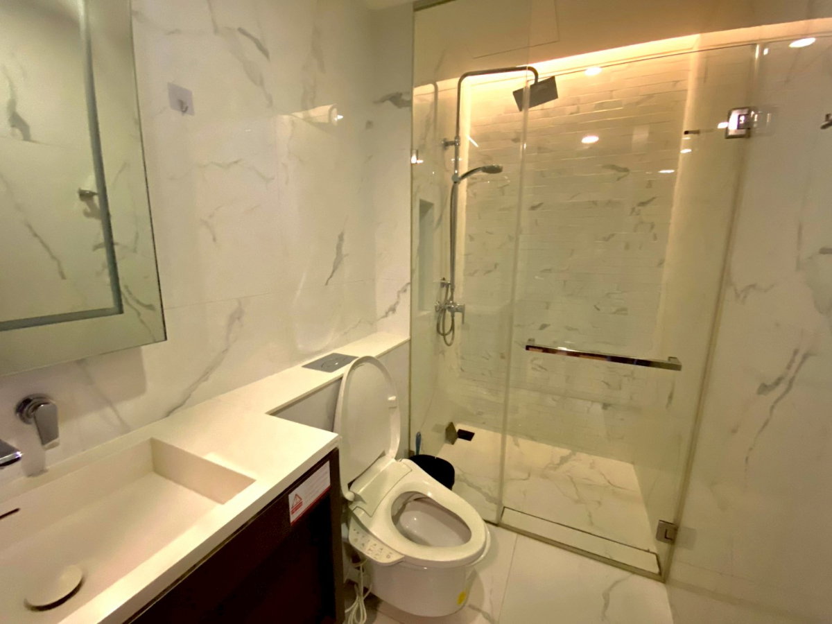 รูป ✨ RENT | Siamese Exclusive Queens - Floor 24 (75 sqm) Corner Unit with Stunning Benjakitti Park View 60,000 thb - รูปที่ 7/32