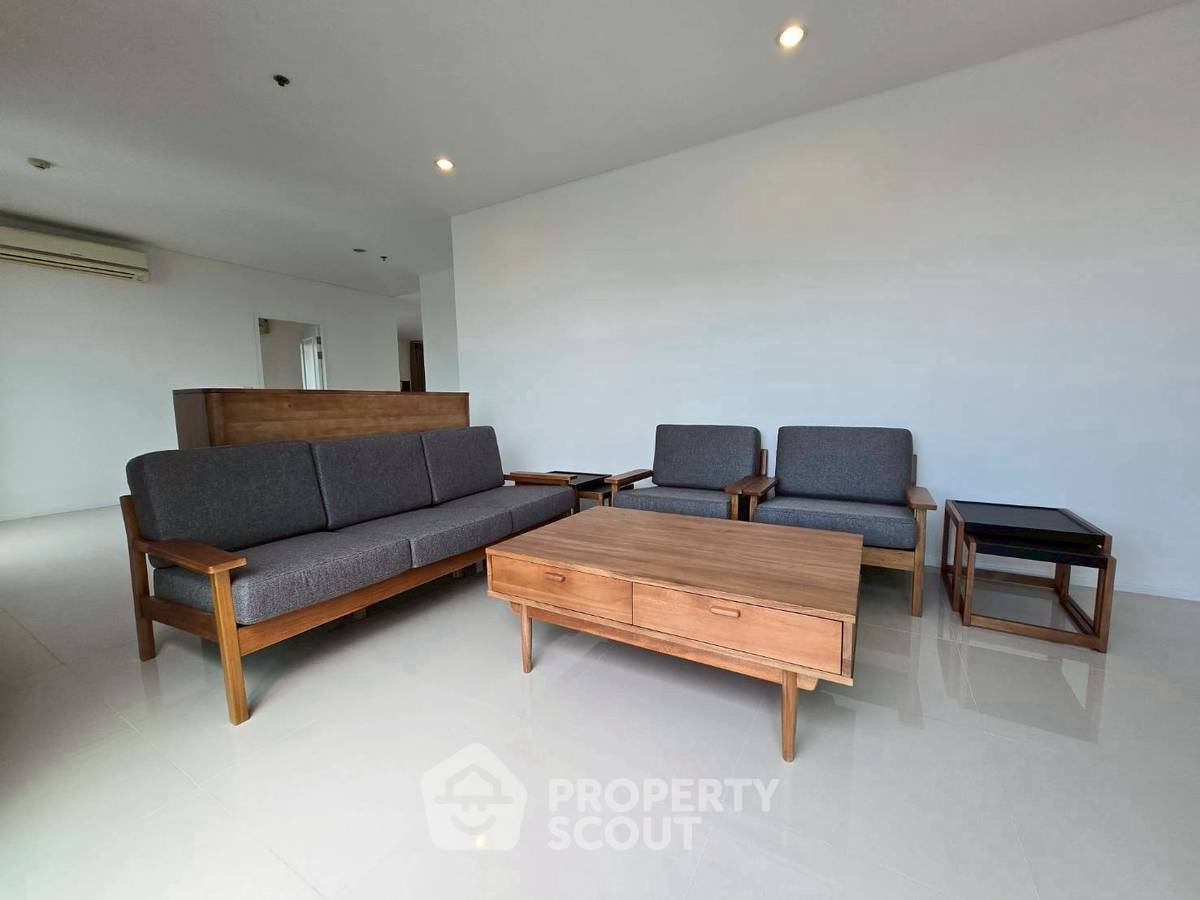 picture 4-BR Condo at Villa Asoke near MRT Phetchaburi (ID 3022092) - 2/10