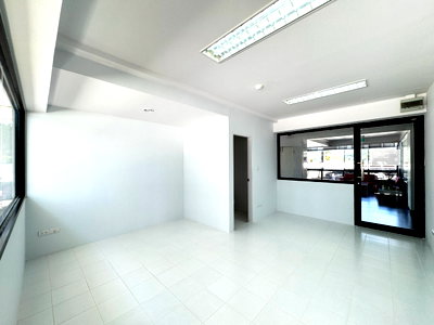 ขายคอนโด : ขายคอนโด Supawan River Place ชั้น1 พื้นที่เชิงพาณิชย์ ทำเลค้าขาย/ออฟฟิต/พักอาศัย พร้อมเข้าอยู่ ใกล้สนามบินสุวรรณภูมิ เพียง 10 นาที