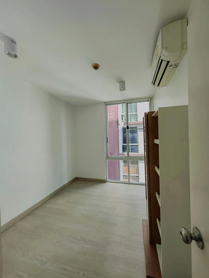 รูป ขายห้องชุด อาคาร E ชั้น 3  ขนาด 56 ตร.ม. 2 ห้องนอน สภาพทำใหม่   - รูปที่ 6/12