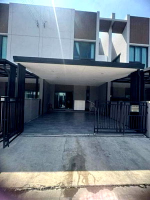 Townhouses for rent The Crystal :  For Rent   Baan Klang Muang Ladprao 101   59,000