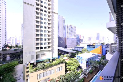 Condos for sale : Bright 24 Book quickly before the room is gone!!