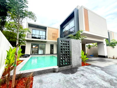 เช่าบ้านเดี่ยว เทศบาลตำบลหางดง : ให้เช่า Pool Villa 2 ชั้น สไตล์ Modern พร้อมสระว่ายน้ำส่วนตัว ทำเลศักยภาพย่านหางดง  #AHD-V0135