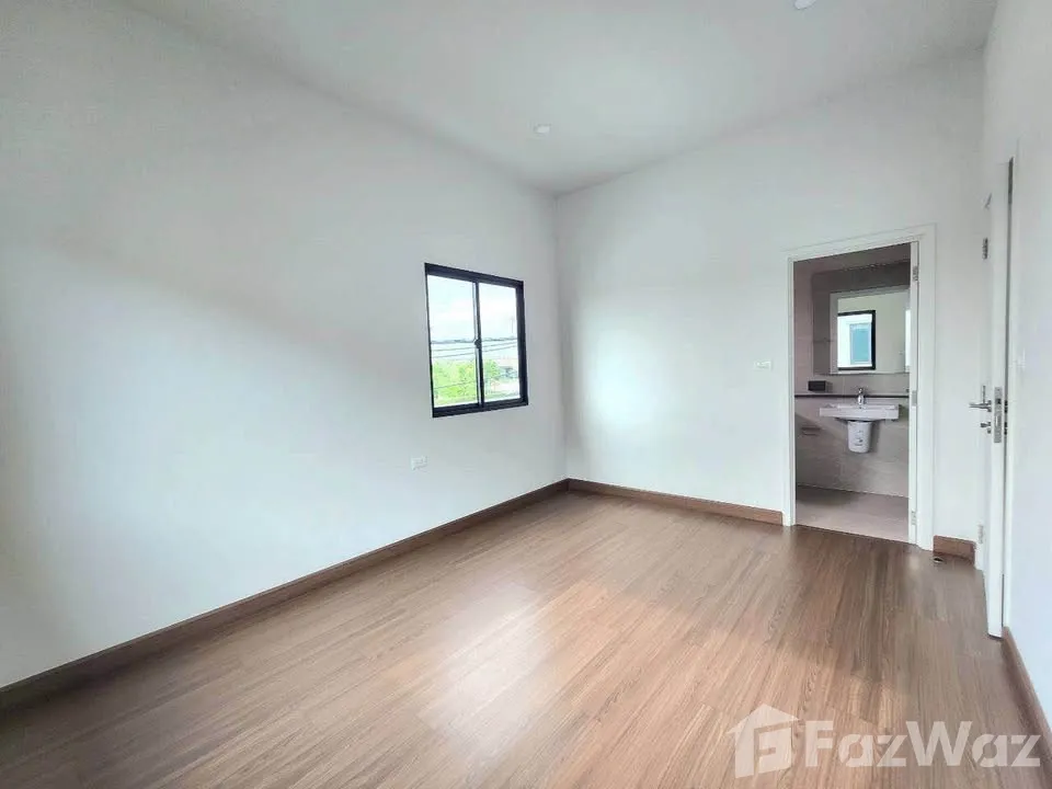 รูป ขาย บ้านเดี่ยว 4 ห้องนอน ในโครงการ แกรนด์ บริทาเนีย กรุงเทพกรีฑา - สุวรรณภูมิ 6491413 - รูปที่ 5/9