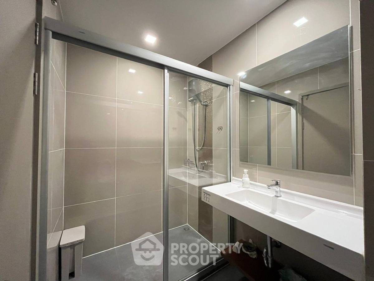 picture High-Floor 1-BR 32 Sqm At Ideo Rama 9 Asoke, 300m to MRT Phra Ram 9 (ID 3023979) - 6/6