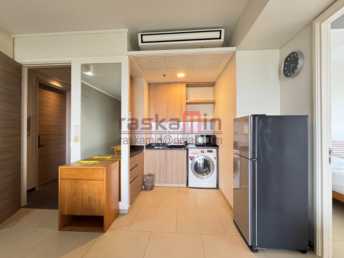 picture ✨ Beachfront Living | Prime Location | Great Investment Opportunity - 3/12
