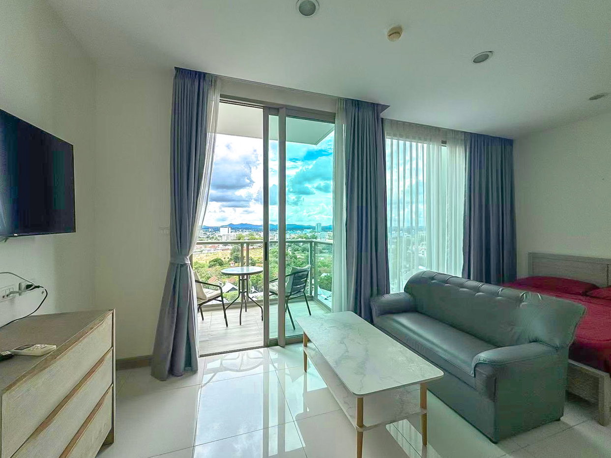 picture The Riviera Wongamat Beach Condo for Sale Studio Sea View - 1/8