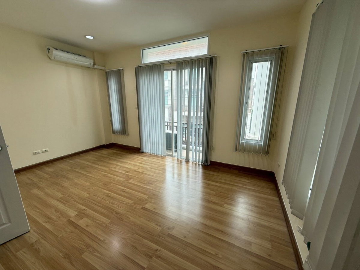 รูป 🏢HF106 | ให้เช่าโฮมออฟฟิศ 4 ชั้น Premium Place นวมินทร์-สุขาภิบาล 1 แอร์ 7 เครื่อง (จดทะเบียนบริษัทได้!) - รูปที่ 5/13