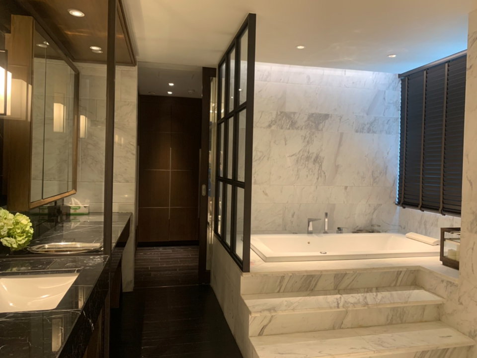รูป ให้เช่าคอนโด เดอะเครสท์ สุขุมวิท 24 (The crest sukhumvit 24 )ใกล้ BTS พร้อมพงษ์ ห้อง Duplex ไซส์ใหญ่ มีเฟอร์นิเจอร์ เครื่องใช้ไฟฟ้าครบ -RW008036 - รูปที่ 18/18
