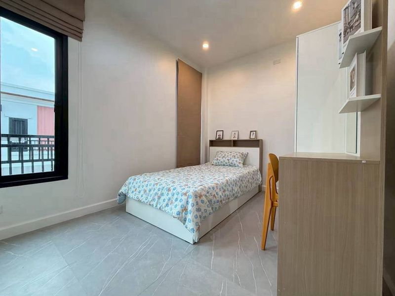 รูป ขายบ้านเดี่ยวมือ 1 ทำเลทอง ตรงข้ามอนามัยบึง ศรีราชา พร้อมอยู่ - รูปที่ 10/17