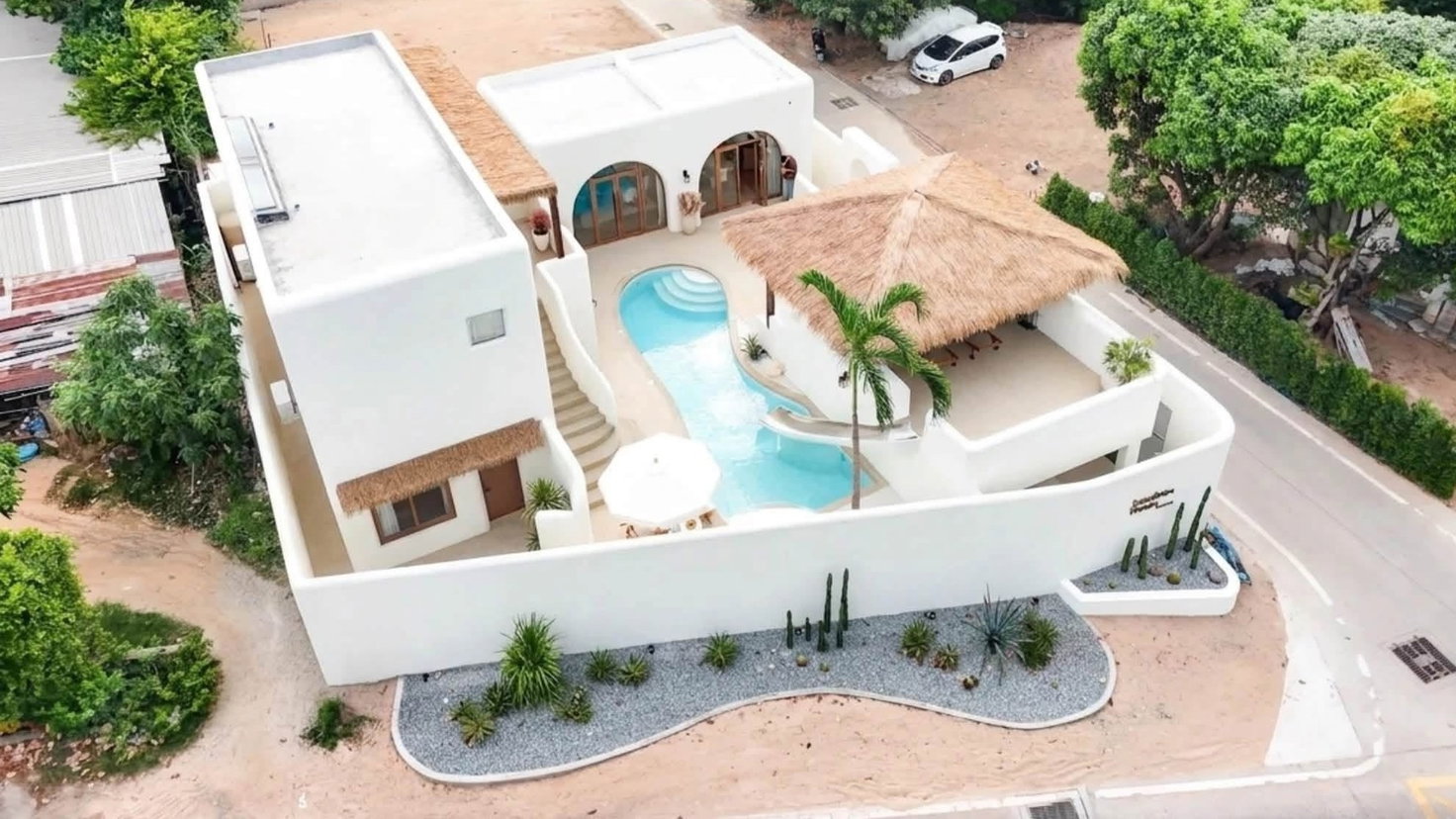 picture Modern Mediterranean Pool Villa for Sale Jomtien Pattaya - 16/16