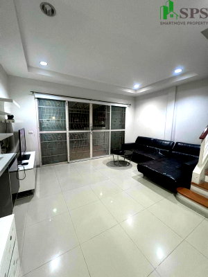 Townhouses for rent Bangna Commercial College : Townhome for Rent at Baan Klang Muang Urbanion Sukhumvit 113 – Garden View (SPSEVE1998)