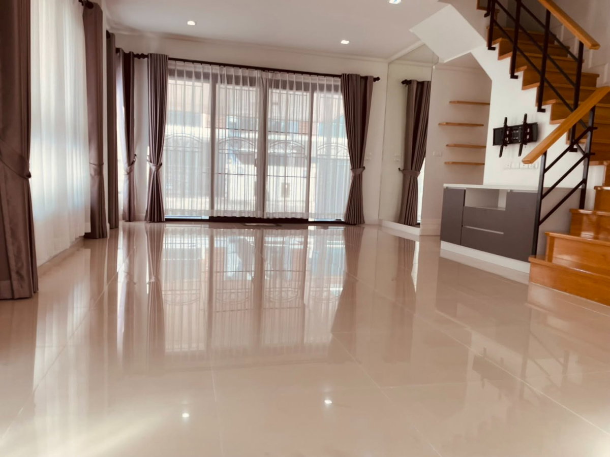 รูป  เช่า** บ้านแฝด 3 ชั้น  ศุภาลัย เอสเซ้นส์ ลาดพร้าว  107   / 55,000 - รูปที่ 2/11