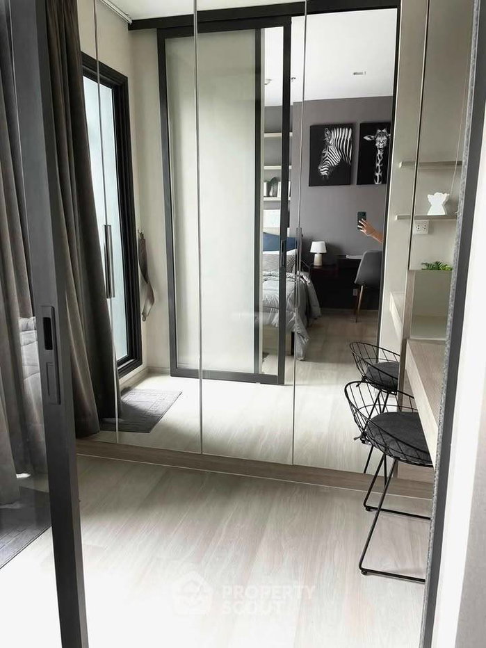 picture 1-BR Condo at Life One Wireless near BTS Phloen Chit (ID 2853337) - 2/9