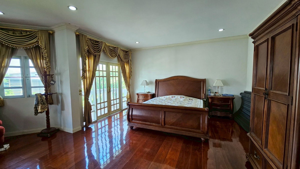 รูป ขายบ้านเดี่ยวหรู ริมทะเลสาบ : หมู่บ้านกฤษดานคร 20 ปิ่นเกล้า-กาญจนาภิเษก *บ้านเลขมังกร* ใกล้ The Paseo กาญจนา - รูปที่ 16/23