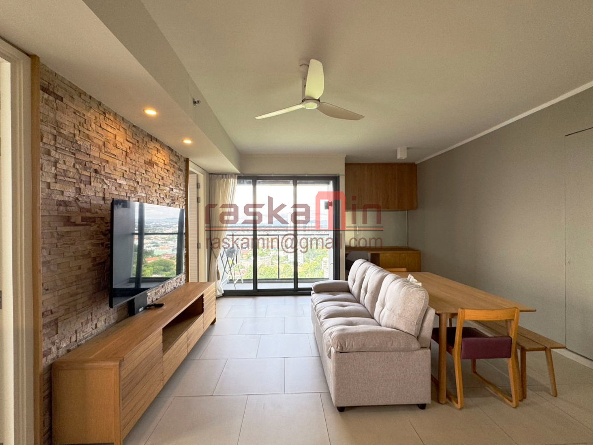 picture ✨ Beachfront Living | Prime Location | Great Investment Opportunity - 2/12