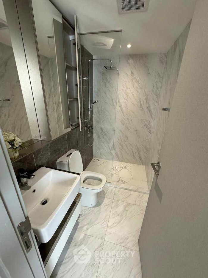 picture 2-BR Condo at Fynn Asoke near BTS Asok (ID 3028031) - 9/12