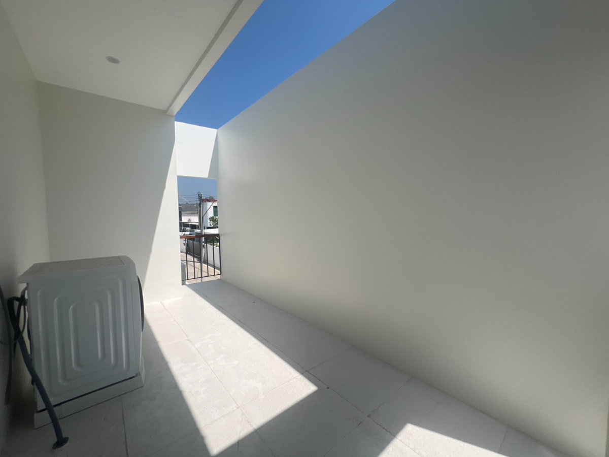 รูป ให้เช่า Pool Villa 2 ชั้น บ้านหรูพร้อมสระว่ายน้ำส่วนตัว ใกล้เมืองเพียง 10 นาที # AHD-V0134 - รูปที่ 18/32