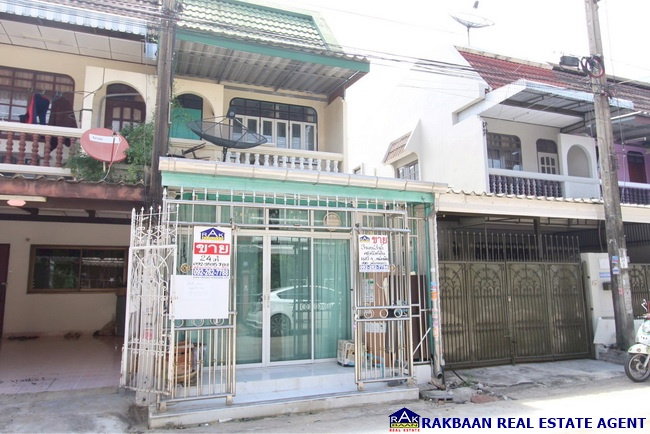 รูป ขายทาวน์เฮ้าส์ฐิติพร 1 รามคำแหง 98 บ้านสวย 24 ตร.ว. 3 นอน 3 น้ำ ครัวบิวท์อิน แถมแอร์ 4, ปั๊ม, แท็งค์, มุ้งลวด, เหล็กดัด ฯลฯ - รูปที่ 2/17