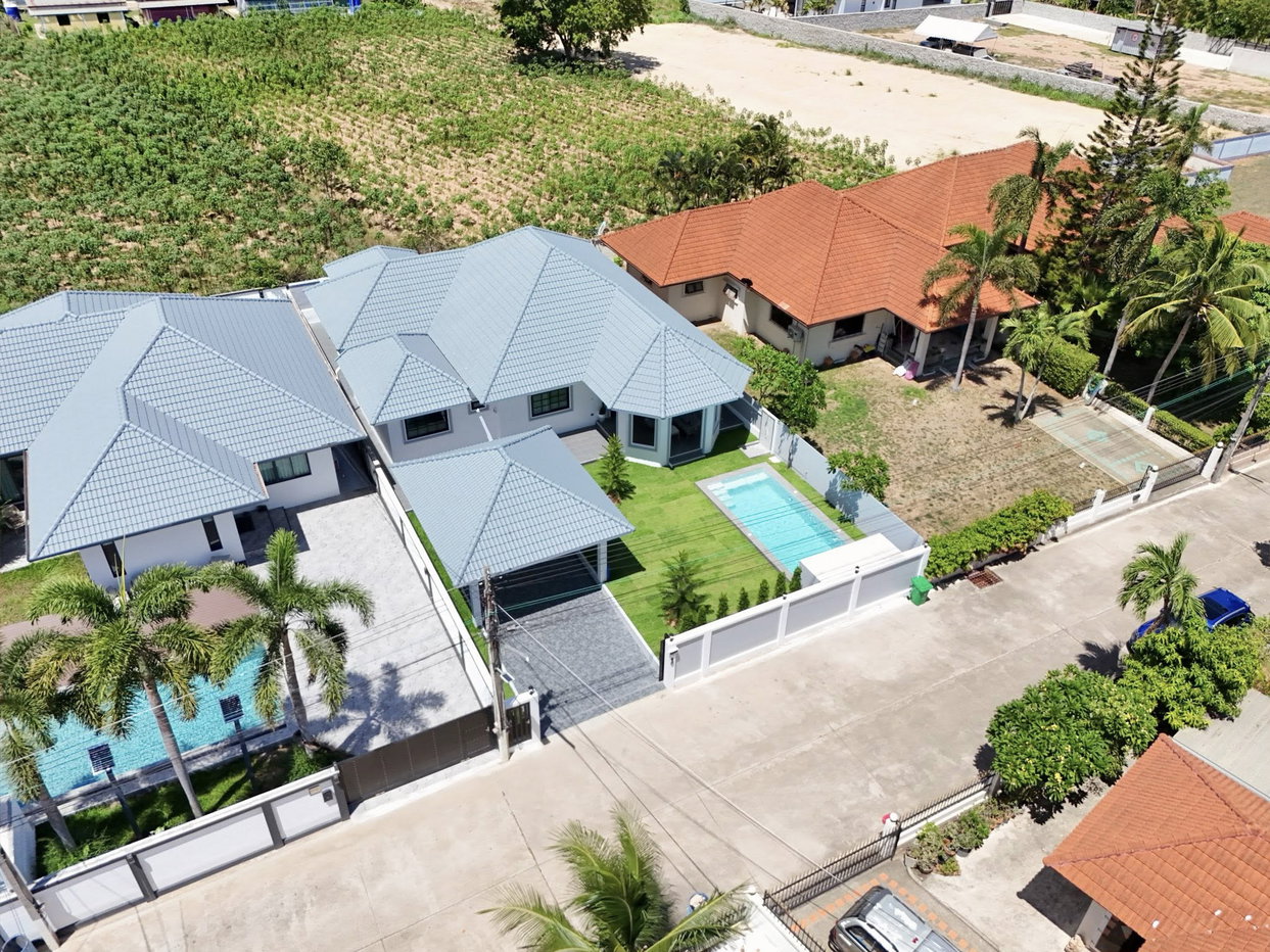 รูป Luxury Pool Villa for Sale Mabprachan East Pattaya 4 Bedroom - รูปที่ 18/18