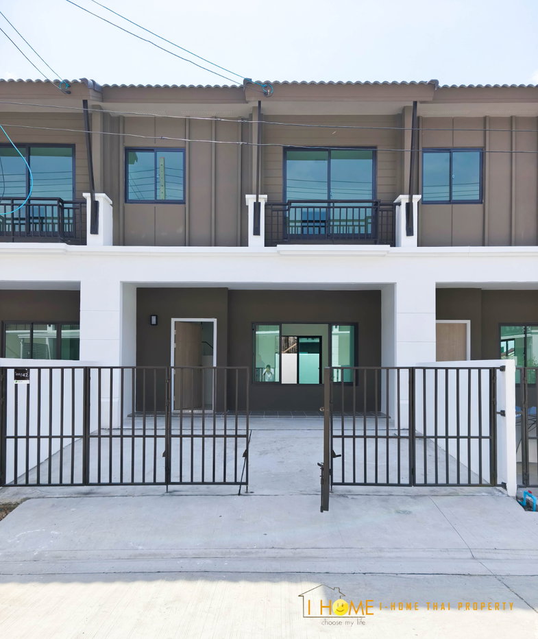 picture Brand-New 2-Storey Townhome for Rent in a Luxury Residential Project - 1/23