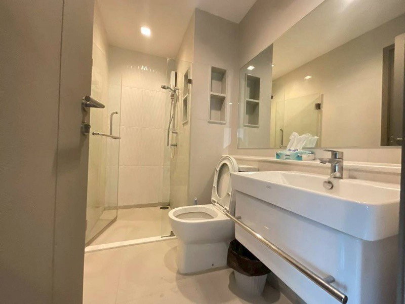 picture Condo For Rent!!Life Asoke Rama9 - 9/10