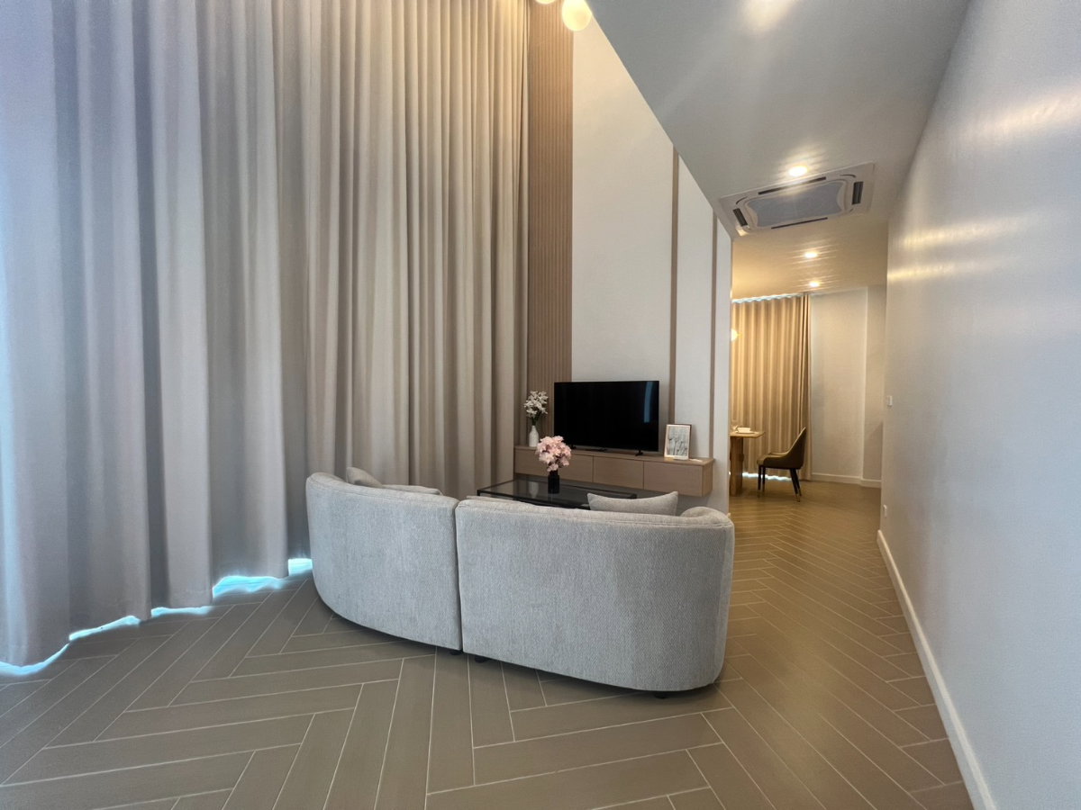 รูป ให้เช่า Pool Villa 2 ชั้น บ้านหรูพร้อมสระว่ายน้ำส่วนตัว ใกล้เมืองเพียง 10 นาที # AHD-V0134 - รูปที่ 11/32