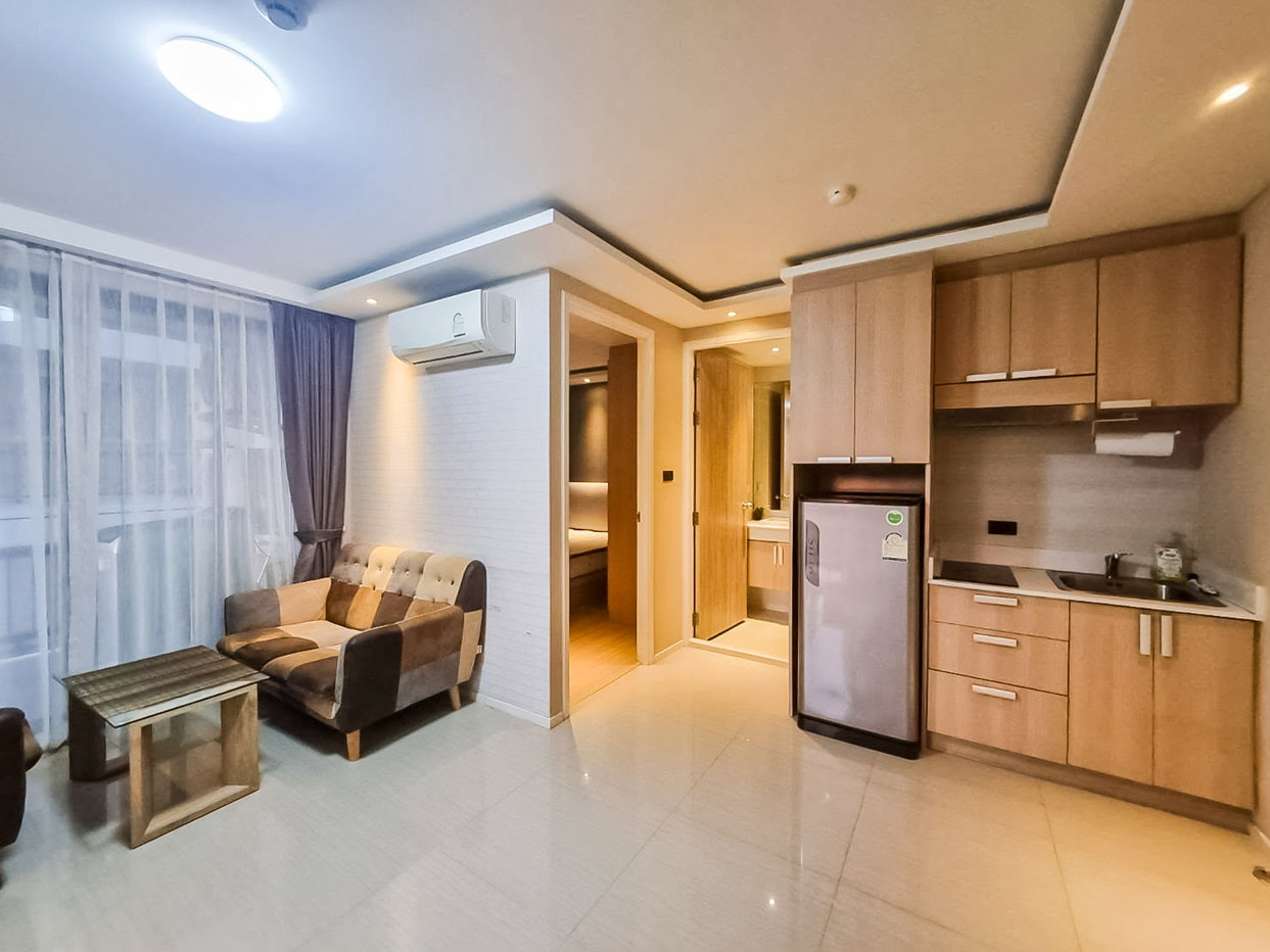 picture Estanan Condo Pattaya 1 Bedroom Condo for Rent Corner Unit - 2/12