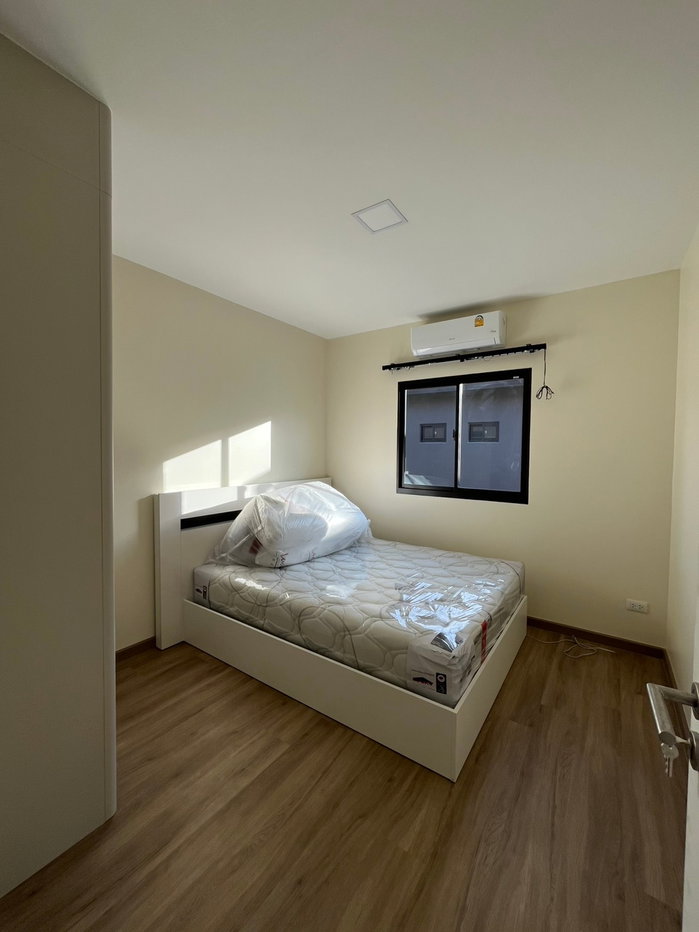 picture Brand-New 2-Storey Townhome for Rent in a Luxury Residential Project - 18/23