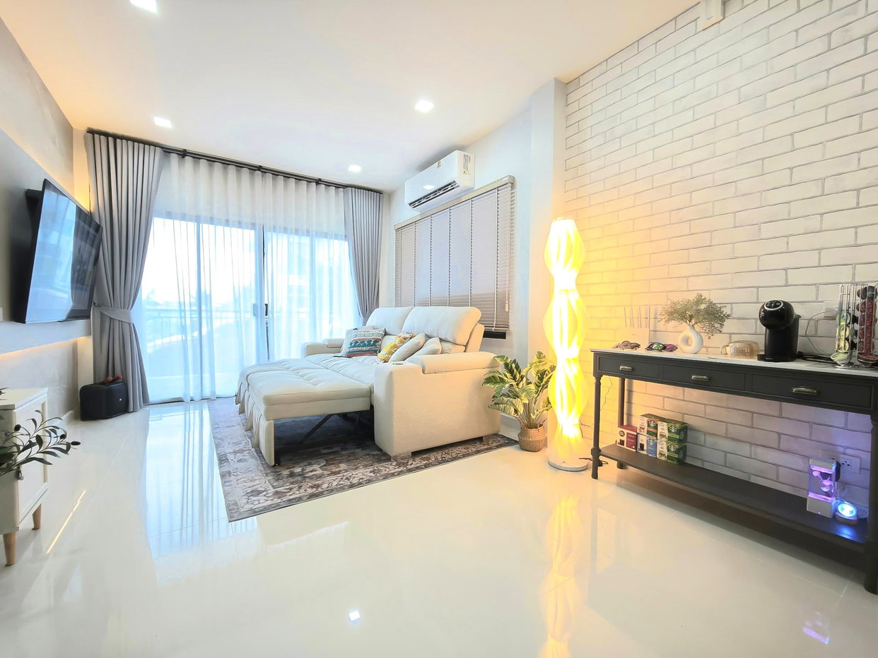 รูป Modern 2 Storey House for Rent East Pattaya Fully Furnished - รูปที่ 3/12