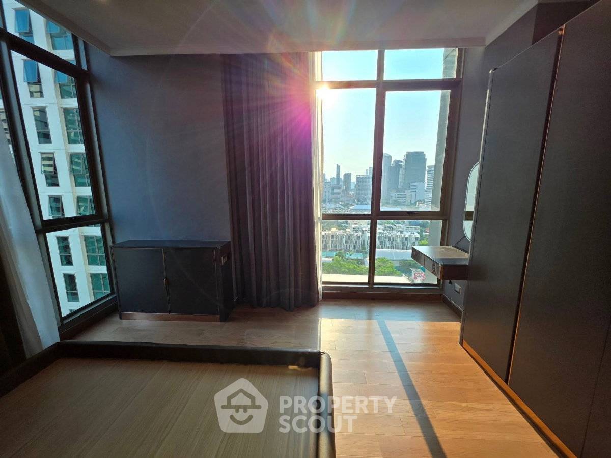 picture 2-BR Condo at Supalai Oriental Sukhumvit 39 near MRT Phetchaburi (ID 3027178) - 3/10