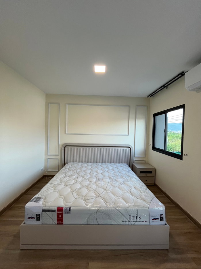 picture Brand-New 2-Storey Townhome for Rent in a Luxury Residential Project - 12/23