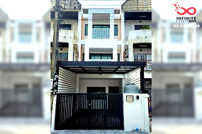 ทาวน์โฮม วิทยาลัยศิลปหัตถกรรมกรุงเทพ : ขายทาวน์เฮาส์ 3 ชั้น 20 ตร.ว.ลาดพร้าว - ประดิษฐ์มนูธรรม รีโนเวทใหม่ ใกล้ทางด่วน