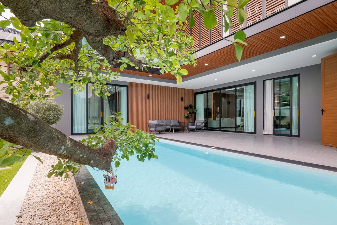 picture Luxury Pool Villa for Sale Mabprachan East Pattaya - 27/28
