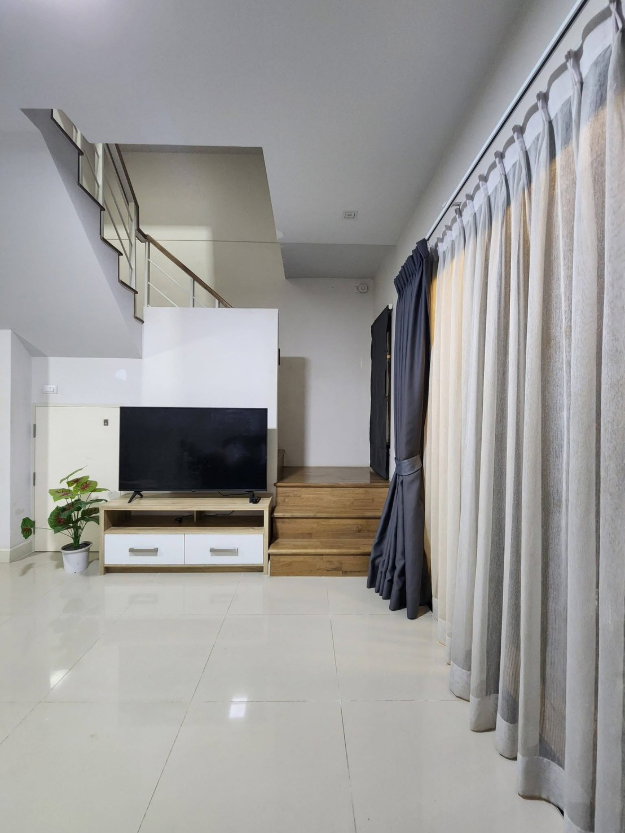 รูป 🏡🔥 ให้เช่า ทาวน์โฮม 3 ชั้น แบรนด์ AP บ้านกลางเมือง พหลโยธิน–รามอินทรา (เทพรักษ์) 3 ห้องนอน 3 ห้องน้ำ พร้อมเข้าอยู่ 🔥🏡 💢 เลี้ยงสัตว์ได้ - รูปที่ 3/18