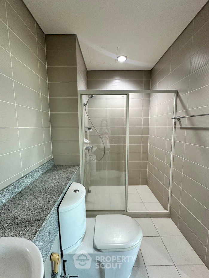 picture Studio Condo at Intro Phaholyothin-Pradipat near MRT Kamphaeng Phet (ID 1953739) - 14/15