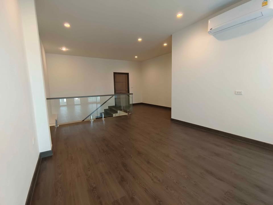 รูป WS7889 🏡✨ ให้เช่า บ้านเดี่ยว 3 ชั้น สุขุมวิท 65 ใกล้ BTS เอกมัย ✨🏡 เพียง 150,000 บาท/เดือน - รูปที่ 13/14