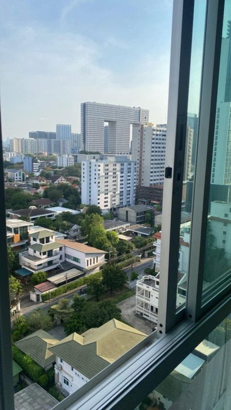 picture Lumpini Place Ratchayothin Condo for rent - 9/9