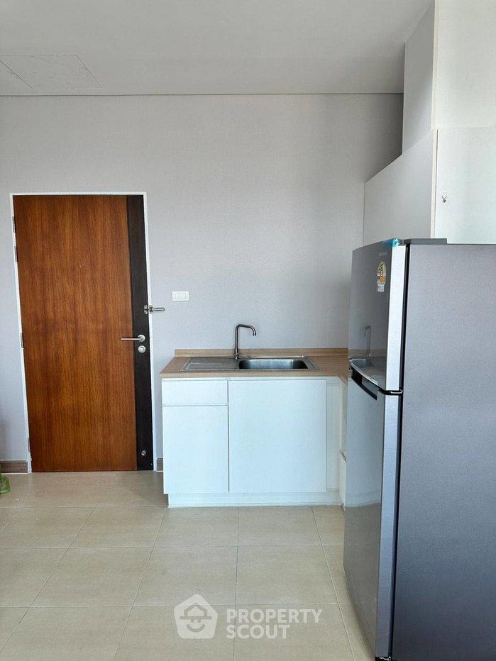picture Studio Condo at Intro Phaholyothin-Pradipat near MRT Kamphaeng Phet (ID 1953739) - 9/15