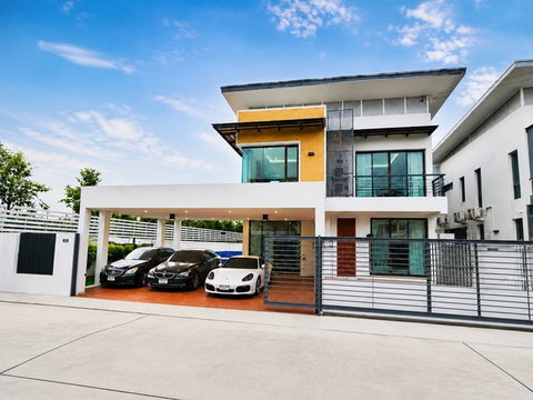 ใกล้ Zanook Wake Park 25นาที สาทร 16กม. บ้านเดี่ยวหรู Pool Villa 2 ชั้น เพชรเกษม 69 5-6นอน สารสาสน์บางบอน 300 ม. แอร์ 7 ตัว 105ตร.ว.
